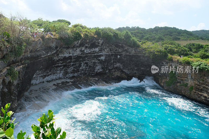 破碎的海滩，Nusa Penida，印度尼西亚巴厘岛